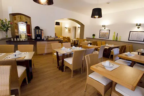 Hotel Cote Basque Bajonna 2*,  Francja