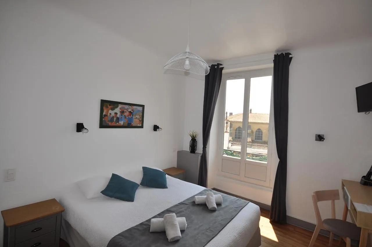 Hotel Cote Basque Bajonna 2*,